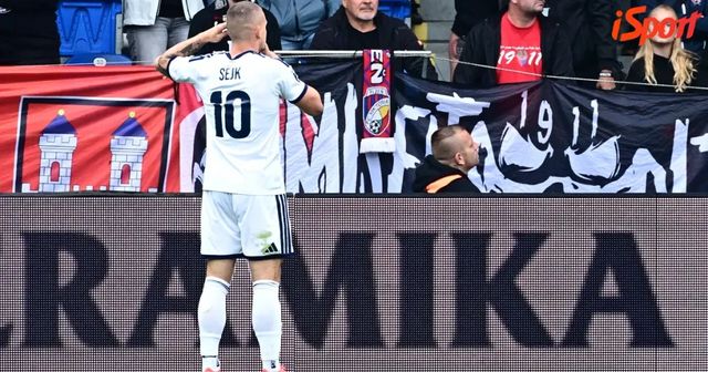 Šest fotbalistů mimo hru. Santi Denia musel překopat nominaci reprezentace