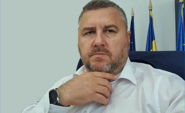 Directorul Romarm, Gabriel Țuțu, a fost demis în urma scandalului măștilor neconforme din spitalele MApN