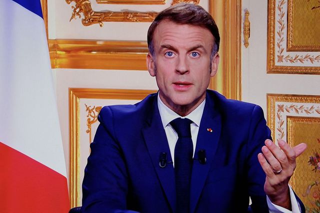 Francia: Macron, nominerò primo ministro nei prossimi giorni