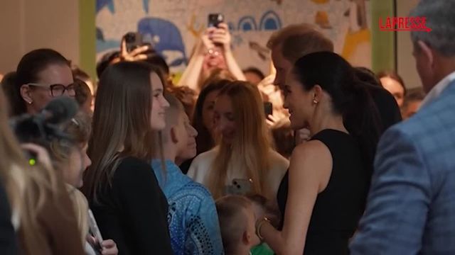 Harry e Meghan in Australia, visita 'quasi reale' dei Sussex