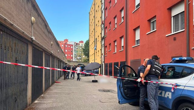Bologna, un uomo di 43 anni muore durante un intervento di polizia