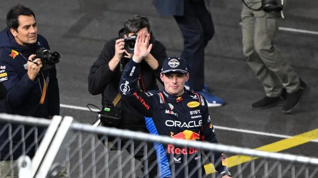 Verstappen también sabe sudar para ganar