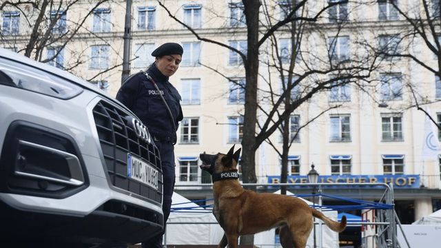 Петима убити при стрелба в германския град Щаде