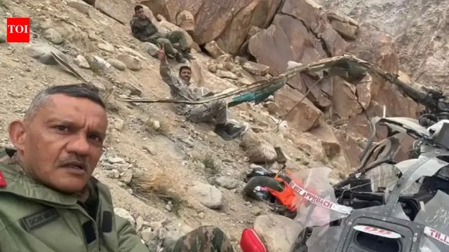 Three Army Officers Survive Cheetah Helicopter Crash Near Leh