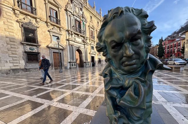 Sánchez enfada a la diplomacia con su «No» a ayudar en el ataque