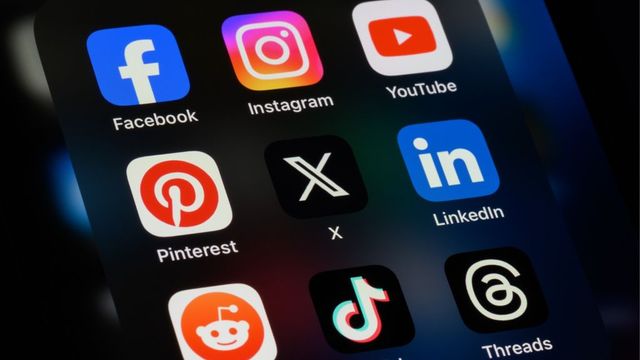 Испания ще забрани достъпа до социалните мрежи за деца под 16-годишна възраст