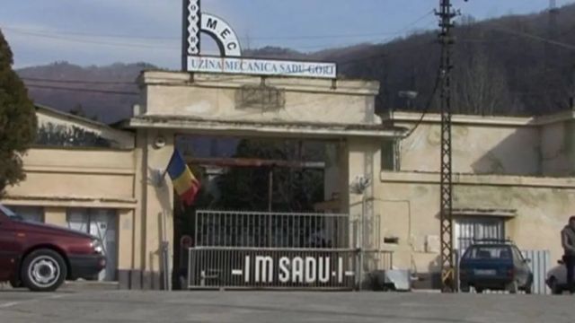 Explozie la fabrica de armament din Sadu. Un angajat al Uzinei Mecanice a fost rănit