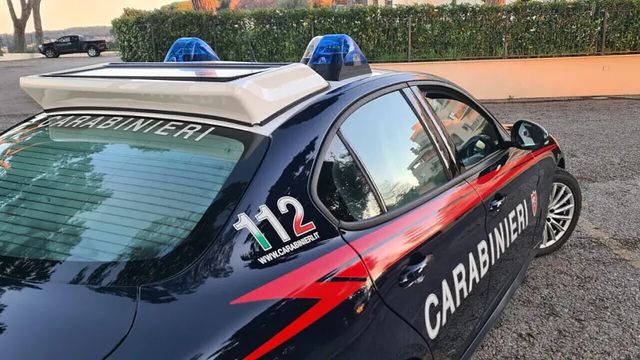 Grosseto, madre e figlio trovati morti in giardino a Orbetello