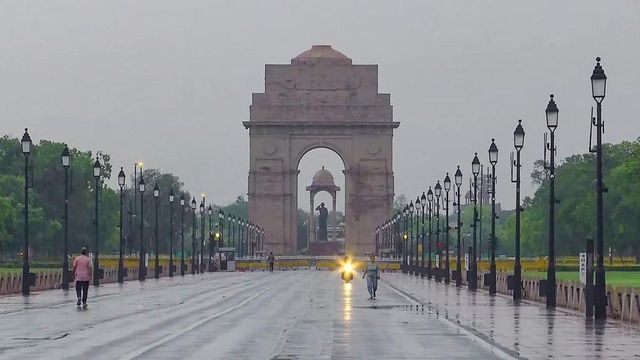 Rain, hailstorm bring relief from heat in Delhi