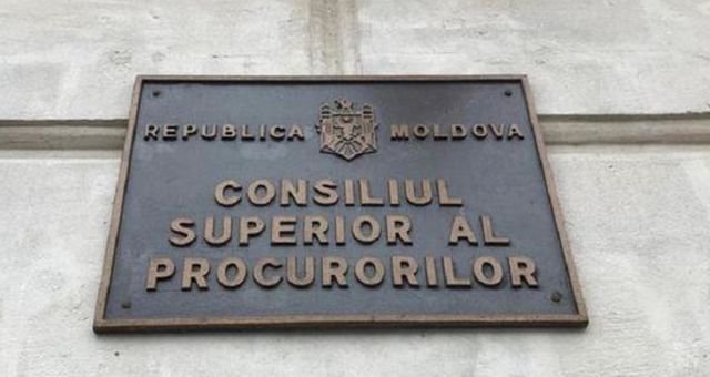 Procuror din Hâncești, cercetat în dosarul presupusei mite de 400 de mii de dolari, suspendat din funcție
