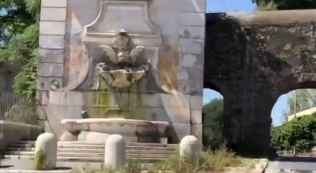 Roma, cadavere di una donna trovato tra i cespugli