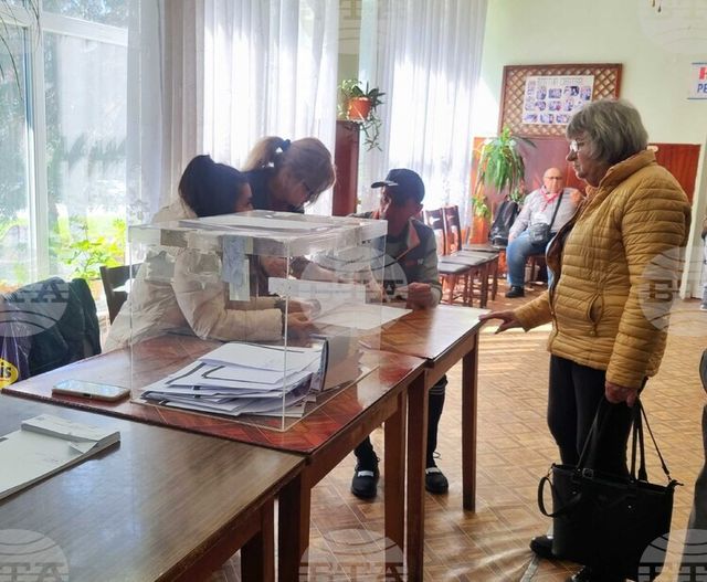 Избирателната активност в област Търговище към 11:00 часа е 12,55 процента