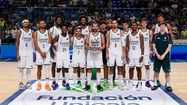 El Real Madrid arrolla al Unicaja y revalida el Torneo Costa del Sol