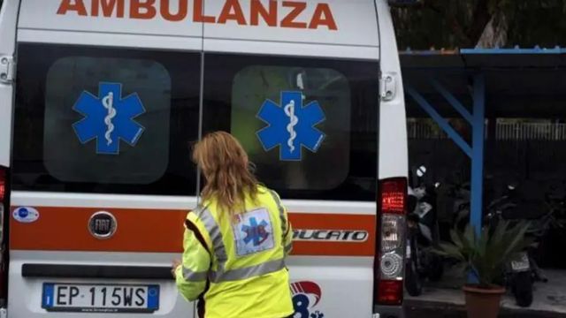 Cede cancello nel Casertano, operaio muore schiacciato