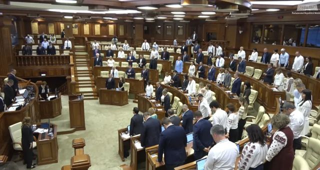 Parlamentul a păstrat un minut de reculegere în memoria victimelor conflictului de pe Nistru