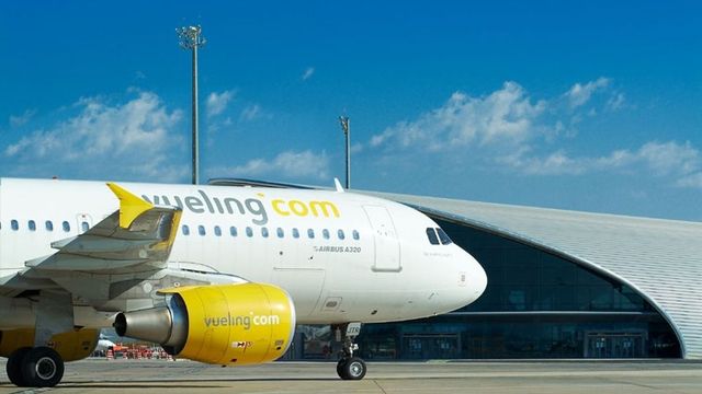 Desalojan de un avión a un grupo de adolescentes judíos tras comprometer la seguridad de un vuelo en València