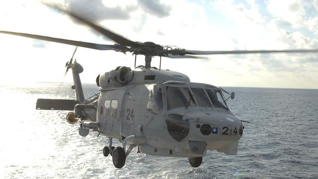 Два хеликоптера на японските сили за самоотбрана са се разбили в морето