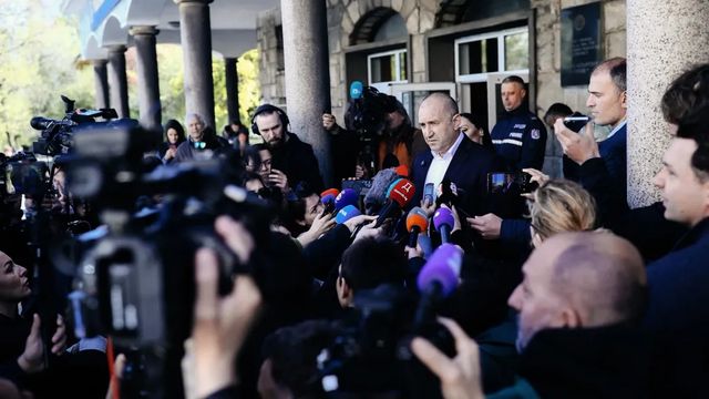 El exgeneral prorruso Rumen Radev cobra ventaja en las elecciones de Bulgaria