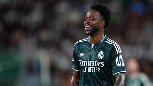Aplazado hasta mayo el juicio contra el seguidor del Sevilla acusado de llamar “mono” a Vinicius