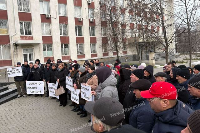 Protest al fermierilor la Curtea de Apel Chișinău – Au solicitat eliberarea a doi agricultori