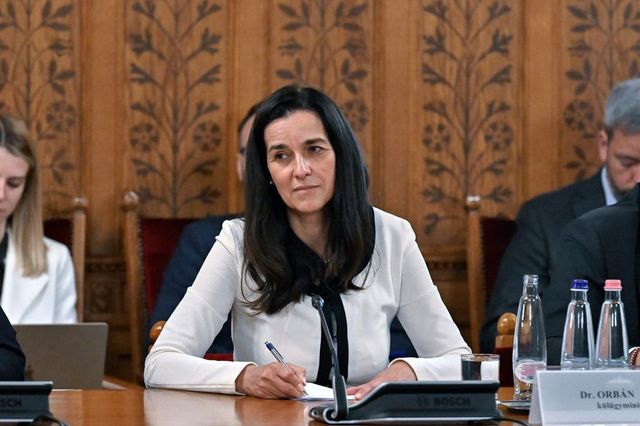 Orbán Anita szerint példanélküli, hogy Szijjártó Péter a BYD-nél folytatja tovább