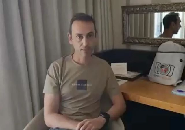 «A ciudadanos italianos o griegos sus gobiernos les han fletado vuelos, ¿por qué a los españoles no?