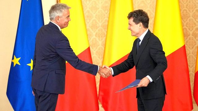 Guvernul anunță o ordonanță Trenuleț pentru taxele mărite. „Putem fi ca Grecia”, avertizează Dragoș Anastasiu