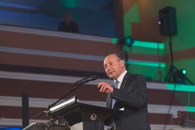 Traian Băsescu cataloghează în trei cuvinte congresul PSD în care unicul candidat a fost ales cu 99%