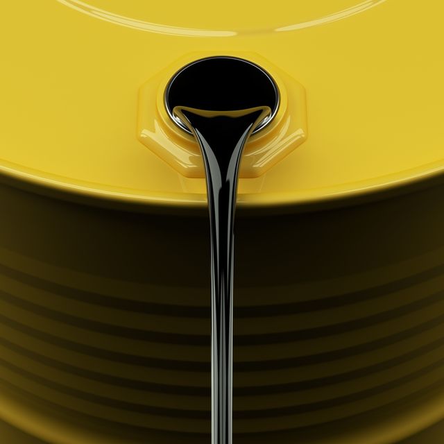 Petrolio: Opec+ taglia produzione
