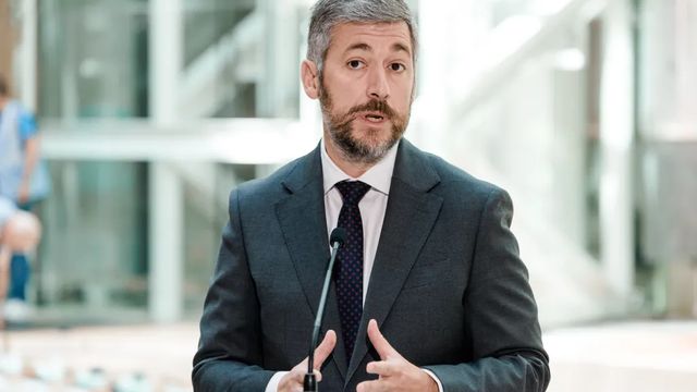 Homenaje antes del partido a las víctimas del atentado de Niza en el décimo aniversario y al exemir de Catar