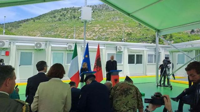 Pronti i centri per migranti in Albania