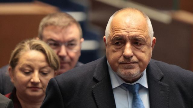 Последиците от удължителен бюджет ще са тежки, предупреди във видеообръщение председателят на ГЕРБ Бойко Борисов