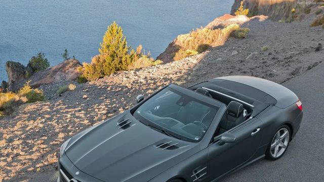 Los coches más deseados por los españoles cuando les toca la lotería de Navidad