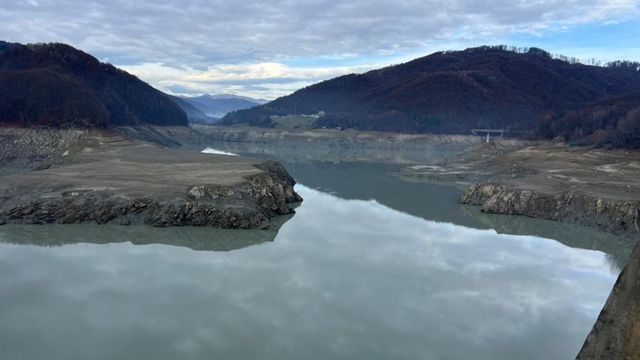 Apele Romane: ,,Barajul Paltinu este monitorizat si functioneaza in conditii de siguranta