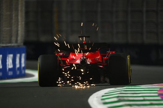 Notte fonda per la Ferrari nelle Libere a Jeddah: Leclerc e Sainz lontanissimi dal solito Verstappen