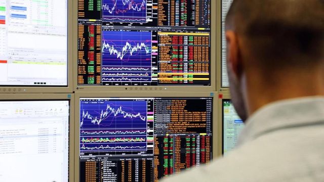 Borsa: Milano chiude in calo dello 0,35%