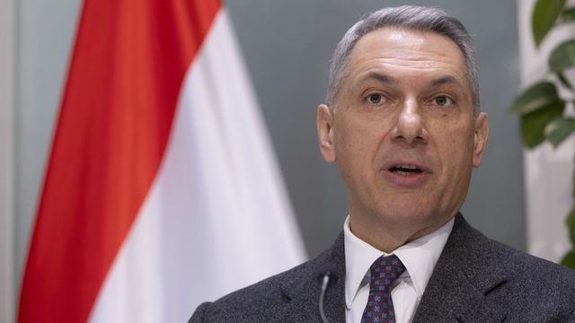 Lázár János kasztrendszere