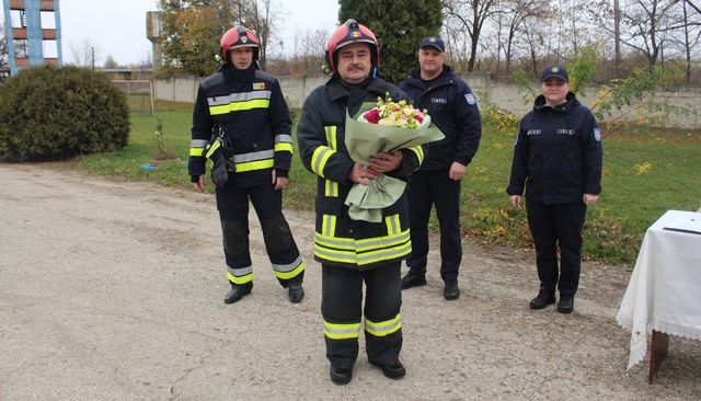 Un salvator din Sîngerei cu 25 de ani de activitate dedicată securității cetățenilor a fost petrecut în rezervă