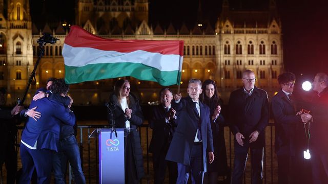 Magyar Péter bejelenti kormányának első hét miniszterét - élő