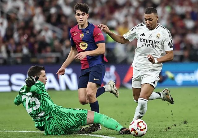 Movistar+ y DAZN seguirán emitiendo la Liga hasta 2032