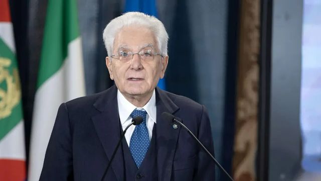 Mattarella, l'Esercito è fondamentale per salvaguardare l'indipendenza del Paese