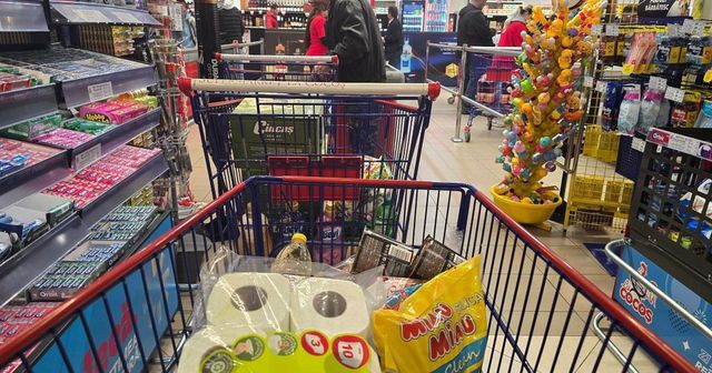 Inflația anuală a rămas la 9,8% în noiembrie. Cele mai mari scumpiri