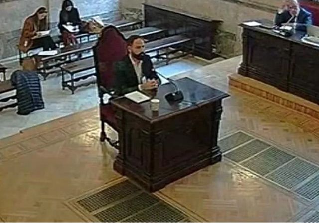 «Ellos se encargaban de repartir el dinero entre su equipo... supongo yo, claro»