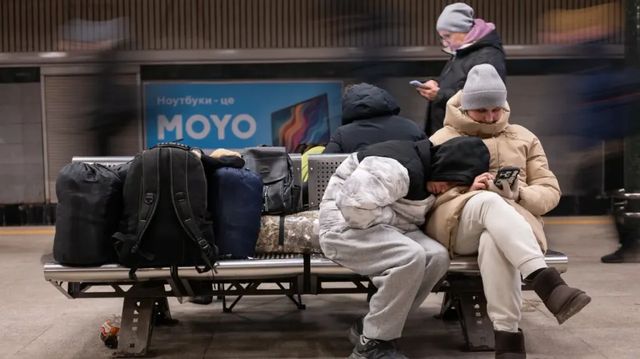 Ruský útok na Kyjev narušil dodávky elektřiny a vody