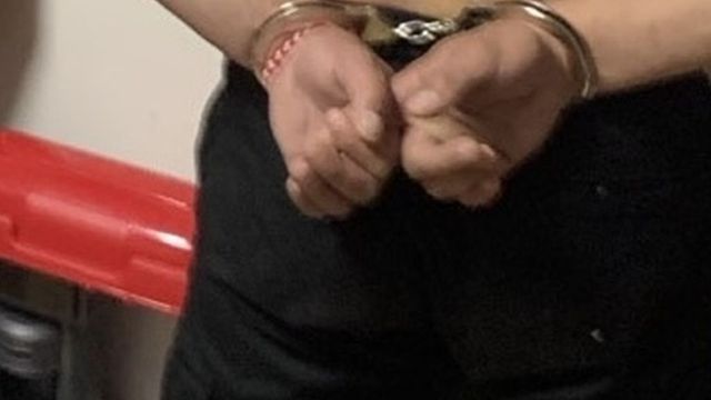 Възрастен мъж е пребит със стол в Павликени, задържаха сина му