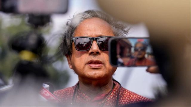 Shashi Tharoor says he will not accept award named after VD Savarkar