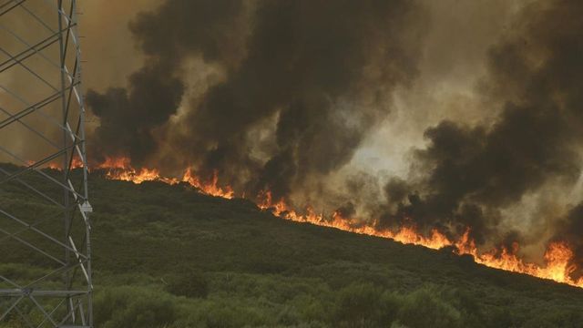 El incendio de Chandrexa, en Ourense, ya es el más grande de la historia de Galicia
