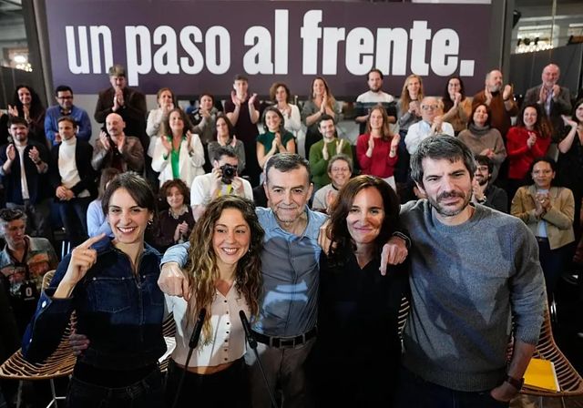 La renuncia de Díaz abre el debate sucesorio en la izquierda con Podemos aún al margen