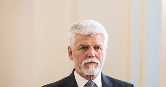 Pavel nečekaně zrušil setkání nejvyšších ústavních činitelů na Hradě