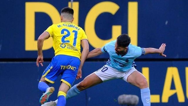 El Cádiz vuelve a caer y mantiene con vida a un Real Zaragoza que dormirá fuera del descenso si gana el viernes al Granada